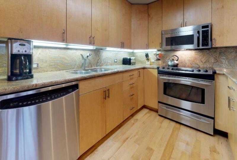 3 Bedroom Condo At Boutique Resort With Hot Tub Access And Within Walking Distance To The Eagle Bahn Gondola Vail Exterior photo